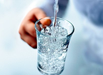 вода