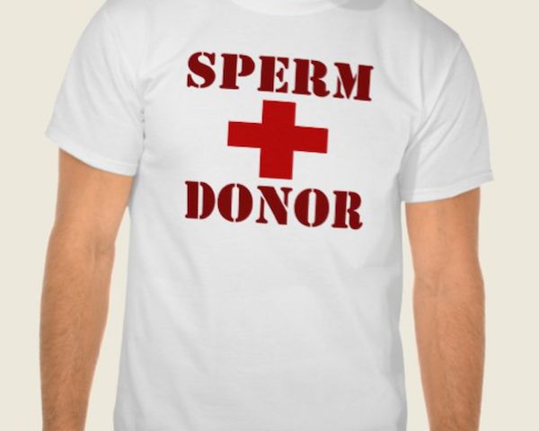 футболка Sperm donor на мужчине